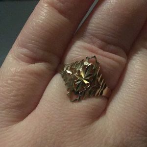 10k solid gold diamond shape ring